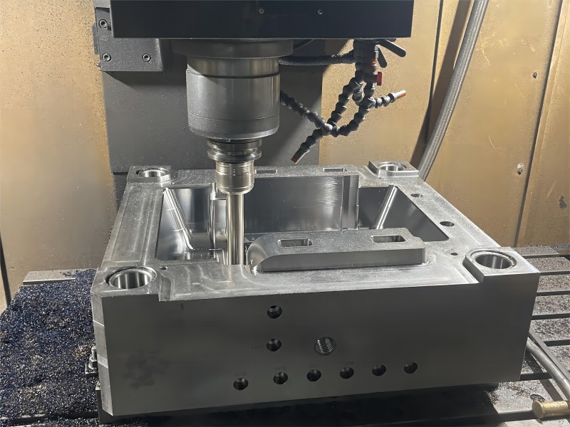 ارتفاع طلبات القوالب المخصصة يسلط الضوء على قدرتنا الإنتاجية